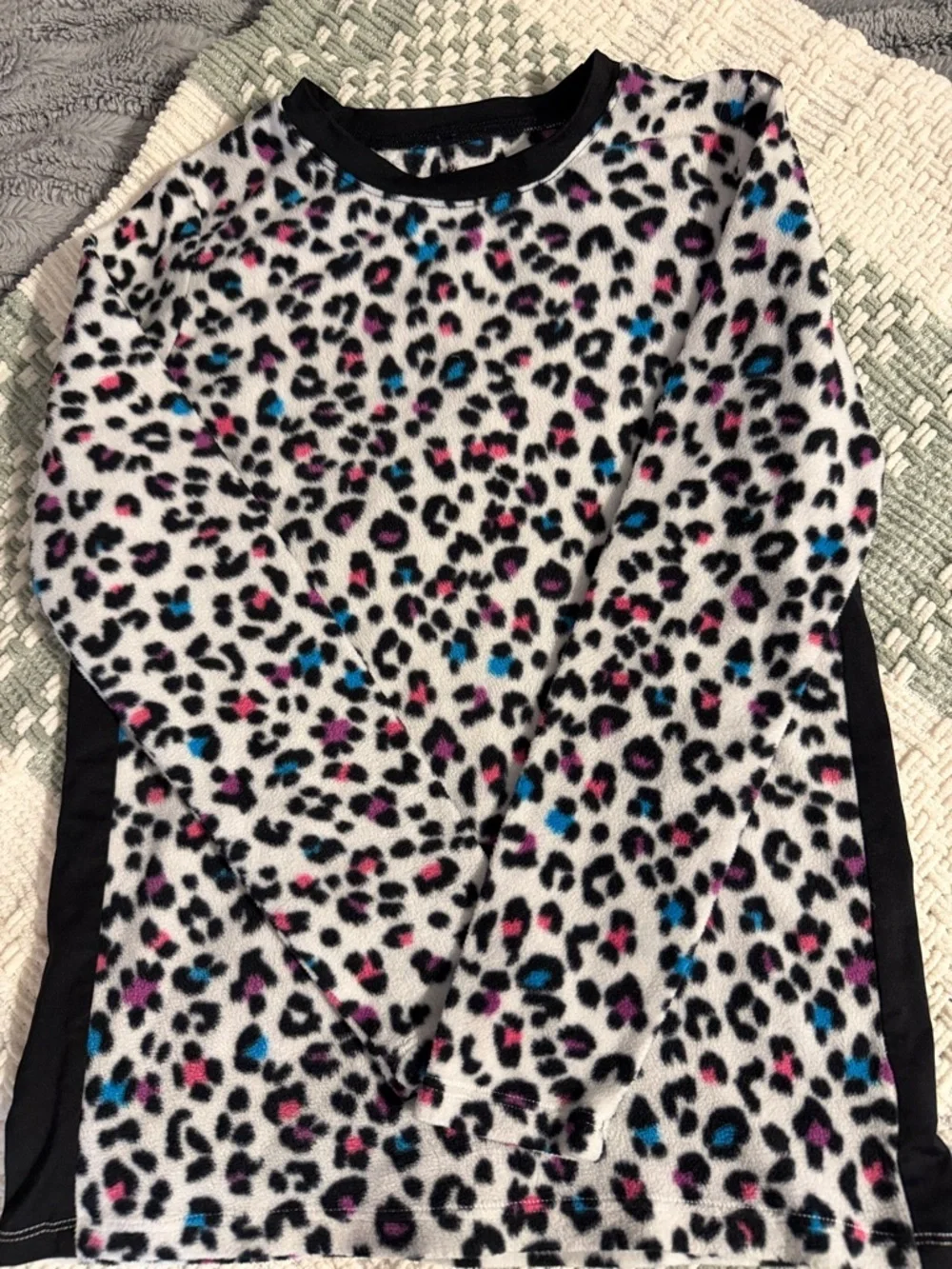 Girls Cuddl Duds pajama set 🖤